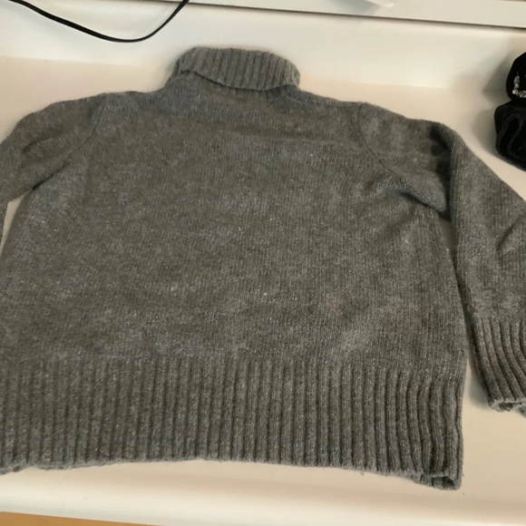 Old navy Lambs wool/ angora/cotton sweater - Picture 3 of 4